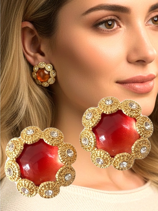 Jewelry - Gold-Tone Vibrant Tangerine Glass Cabochon Crystal CLIP-ON Earrings Vintage !
